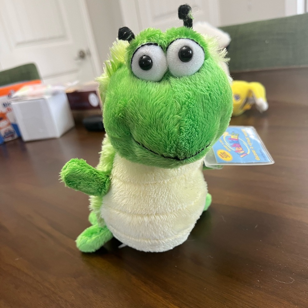 NWT Webkinz Inchworm